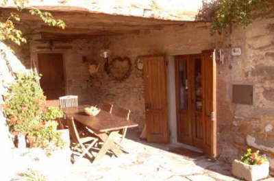 Exterior eating area1